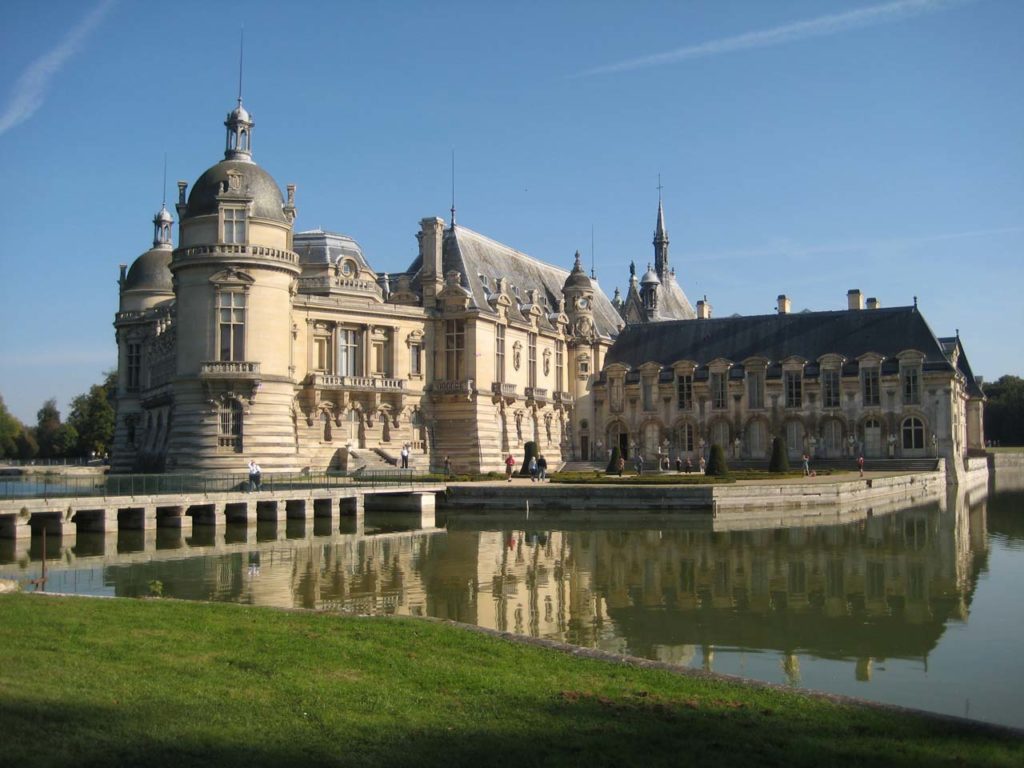 DAY TRIPS AND TOURS-CHÃTEAU DE CHANTILLY
